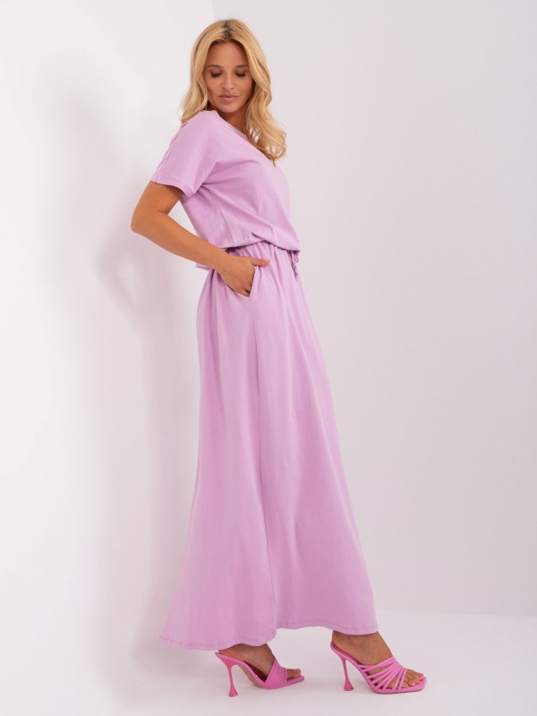 Světle fialové basic letní šaty s kapsami - šaty