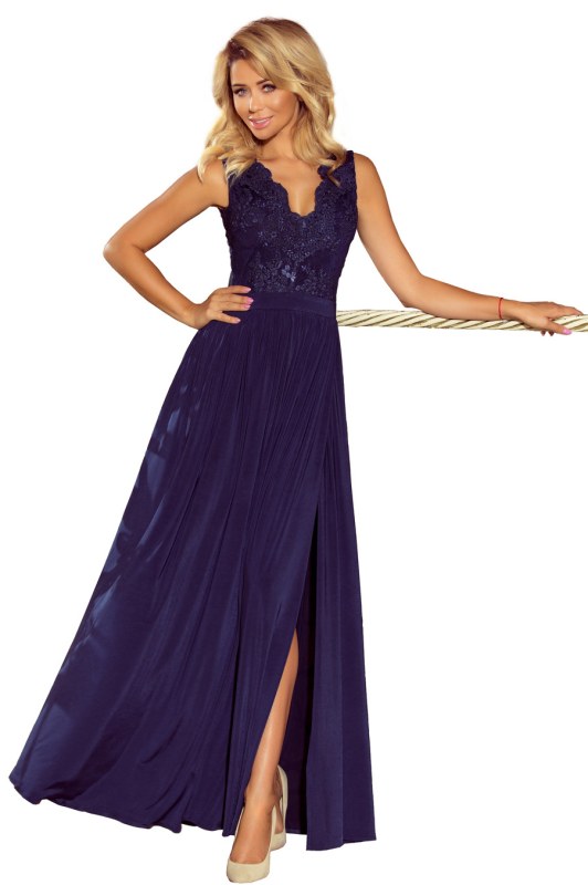 Dlouhé šaty s krajkovým výstřihem Numoco LEA - tmavě modré - Dámské oblečení šaty