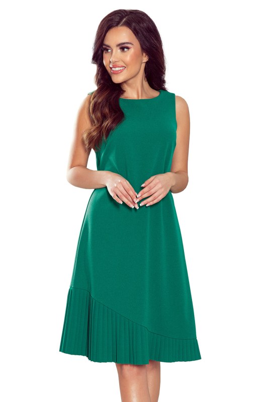 Trapézové šaty s asymetrickým řasením Numoco KARINE - zelené - Dámské oblečení šaty