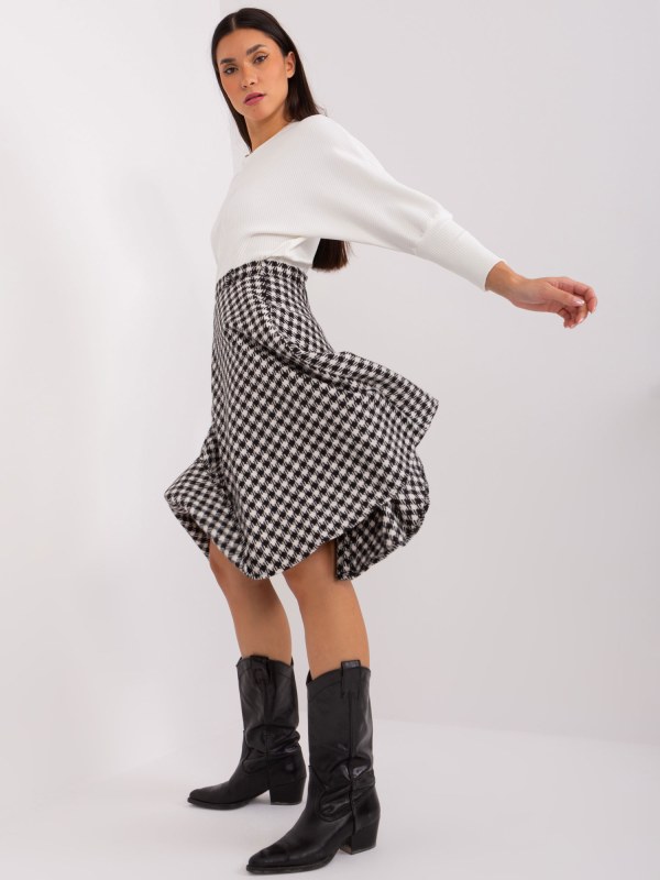 Dámská pletená sukně LK SD 508387 1.12P Bílá s černou - FPrice - sukně