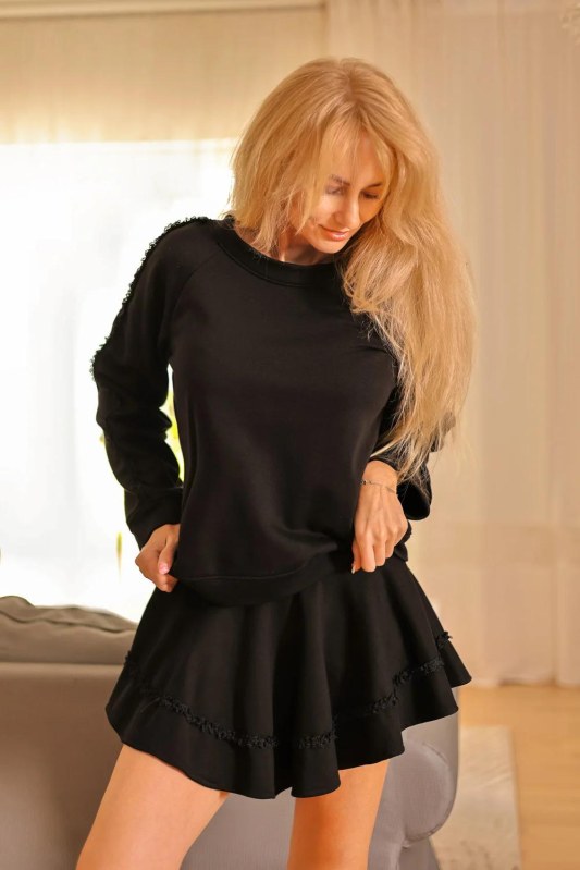 Kraťasy s&nbsp;sukňovou dolní částí model 214272 Mirale - Dámské oblečení sukně