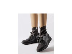 Boty na klínovém podpatku na zip model 206515 Solea