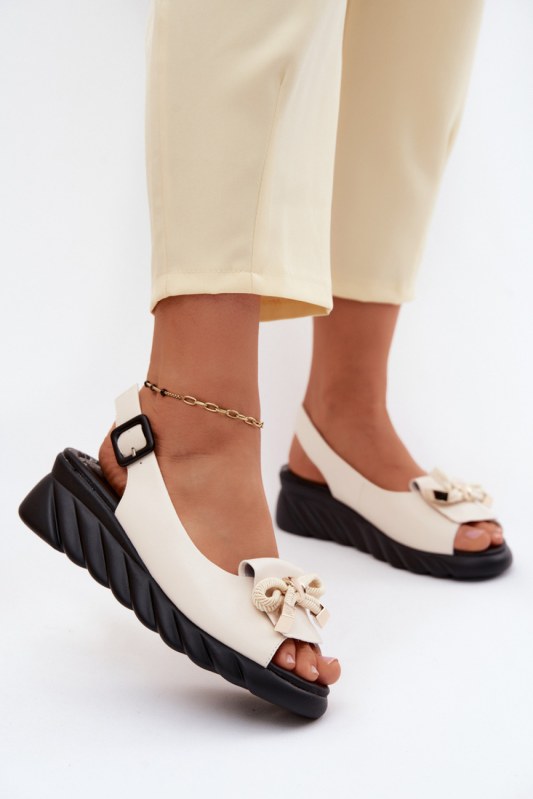 Boty na klínku model 227907 step in style