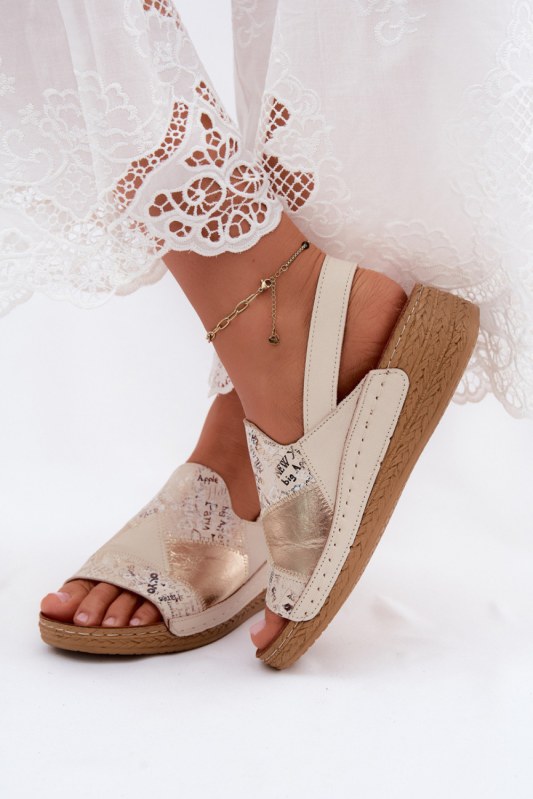 Boty na klínku model 229705 step in style