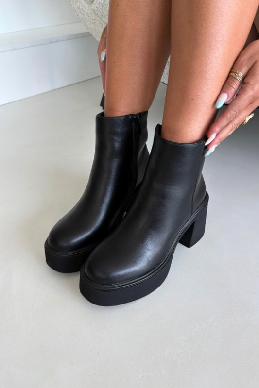 Boty na široké podrážce model 230924 step in style
