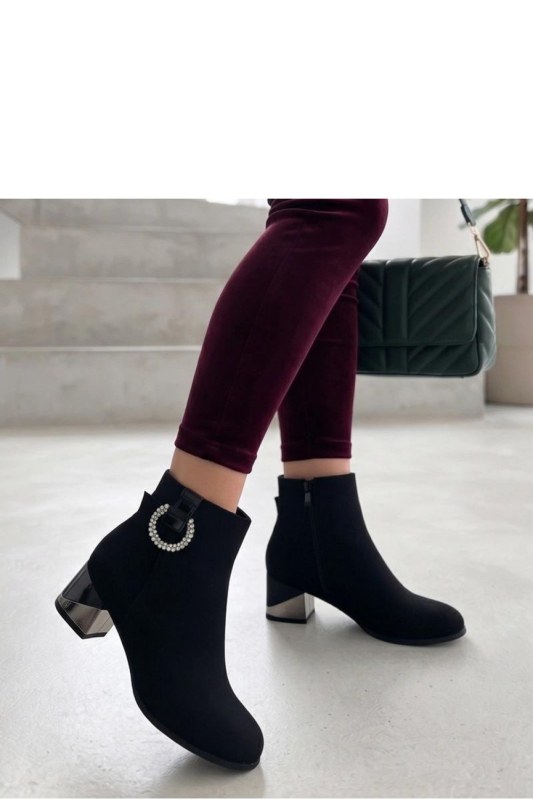 Dámské boty na podpatku na zip model 231678 Solea