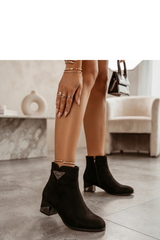 Dámské boty na podpatku na zip model 231681 Solea