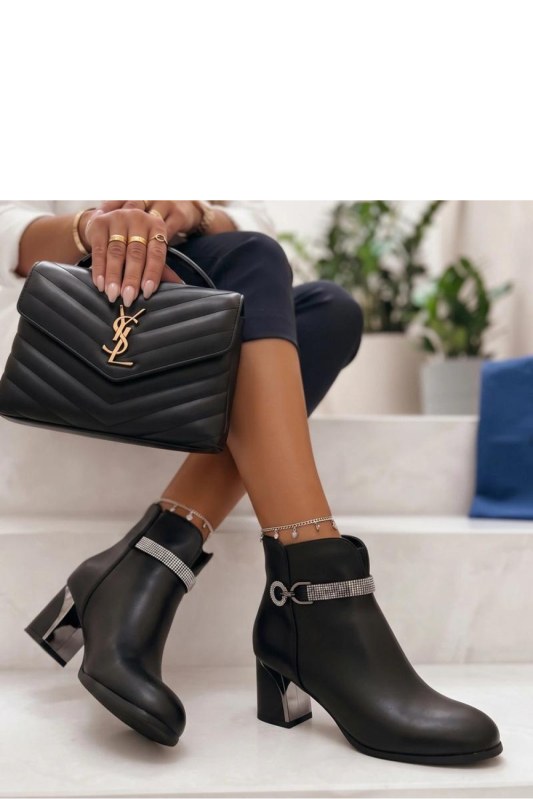 Dámské boty na podpatku na zip model 231683 Solea