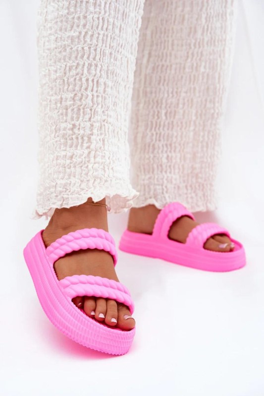 Klapky na platformě model 211672 step in style