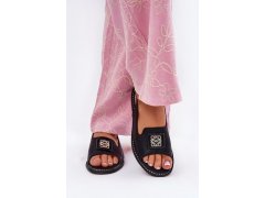 Elegantní dámské sandály na plochém podpatku s&nbsp;dekorací s.barski kv51-082 Černé