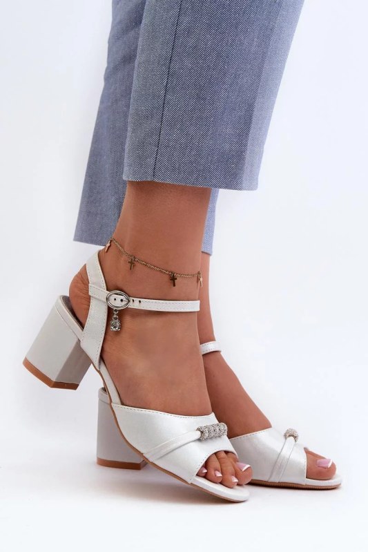 Sandály na podpatku 20241 stříbrné - step in style - Dámské boty Ženysandály