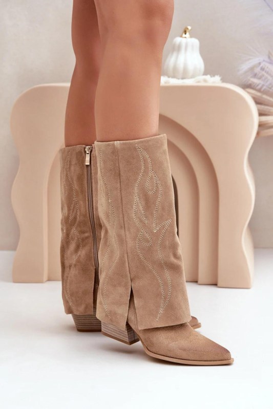 Kozačky na podpatku model 203899 step in style - Dámské boty kozačky