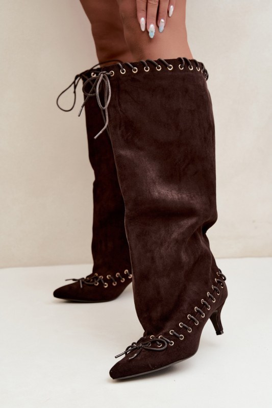 Kozačky kitten heel semišové s ozdobným šněrováním čokoládové Juletta