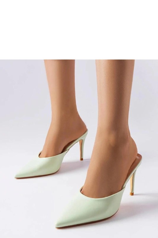 Klapky na podpatku model 207900 Solea - Dámské boty lodičky