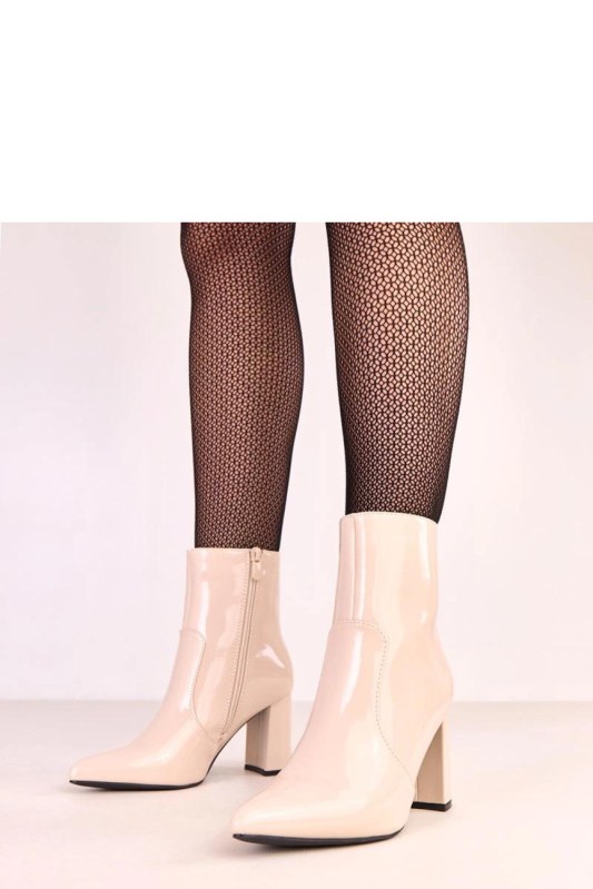 Dámské boty na podpatku model 220250 Solea