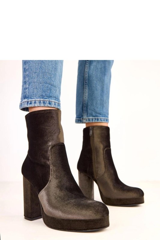 Dámské boty na podpatku na zip model 220583 Solea