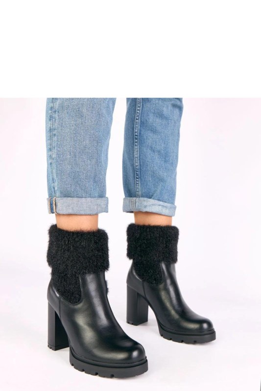 Dámské boty na podpatku model 221642 Solea