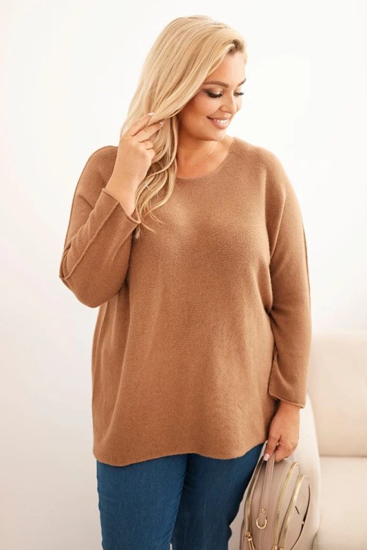 Dámský svetr plus size s&nbsp;lodičkovým výstřihem camelový - Dámské boty lodičky