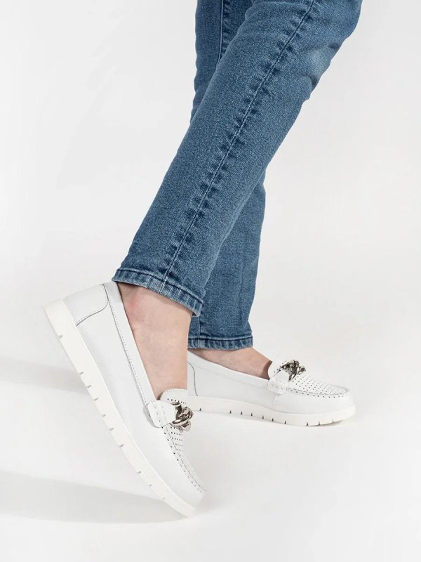 Trendy dámské bílé mokasíny platforma Trendy dámské bílé mokasíny platforma - Dámské boty mokasíny