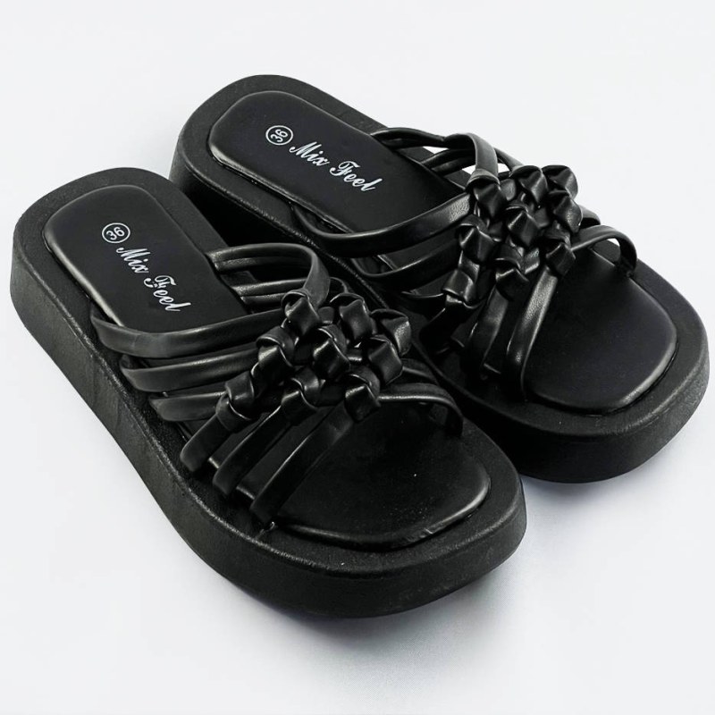 Černé dámské pantofle s plochou podrážkou (CM-59)