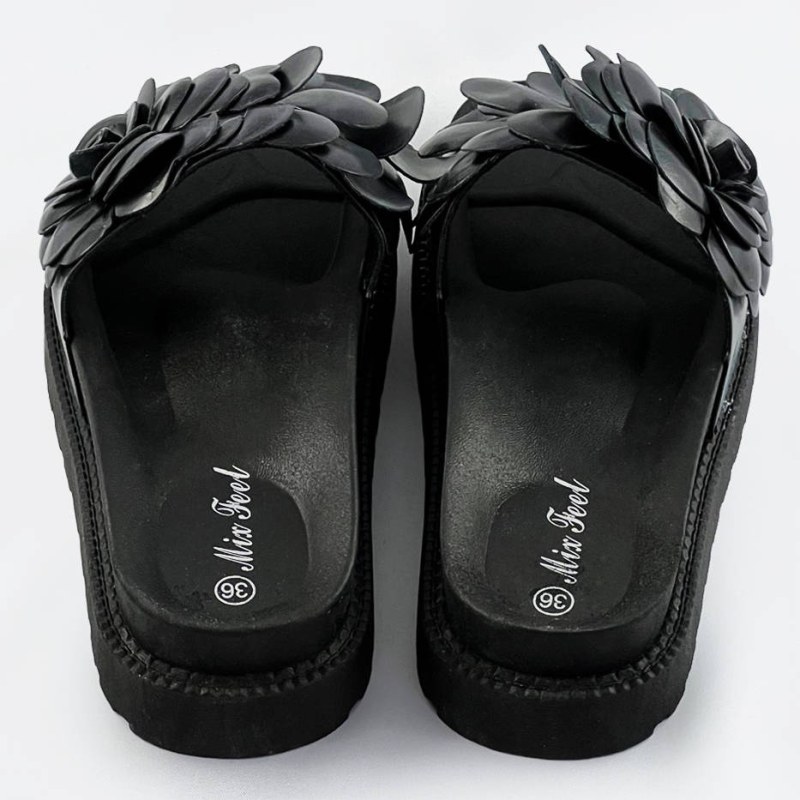 Černé dámské pantofle s květinou (CM-41) - Dámské boty nazouváky