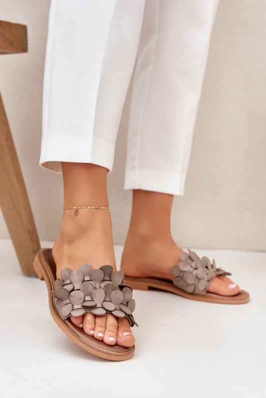 Dámské pantofle na plochém podpatku 40381 taupe - Zazoo