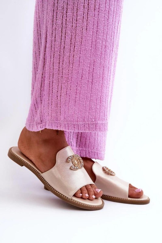 Pantofle model 198142 step in style