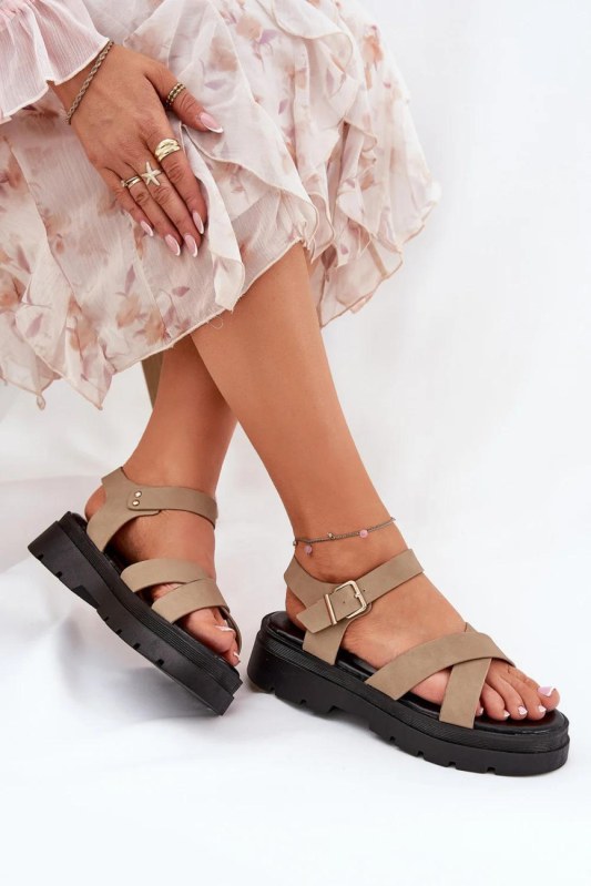 Sandy na platformě model 209896 step in style