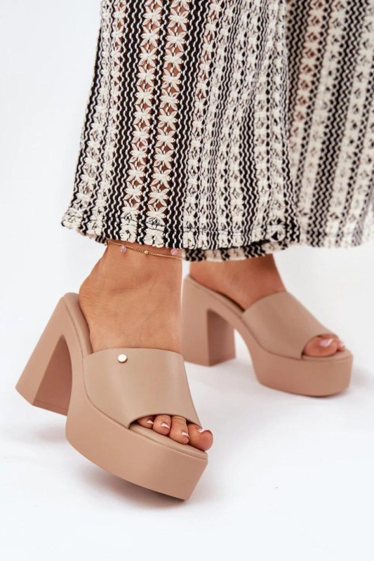 Klapky na podpatku model 209944 step in style - Dámské boty pantofle