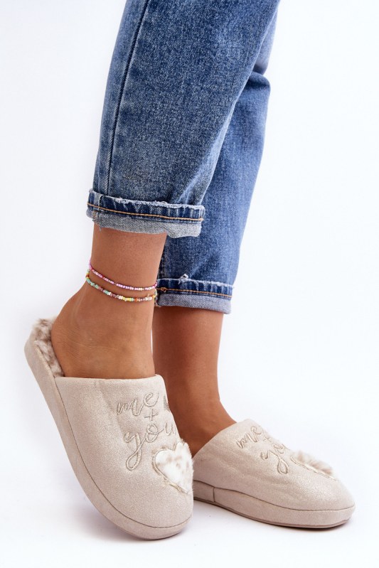 Lesklé dámské pantofle béžové Geraja