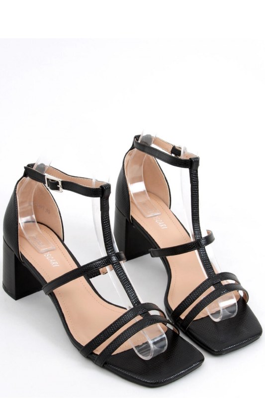 Sandály na podpatku model 165499 Inello - Dámské boty sandály