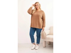 Dámský svetr plus size s lodičkovým výstřihem camelový 1