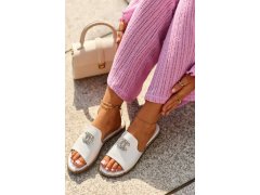 Elegantní dámské lesklé žabky s&nbsp;ozdobou s.barski kv27-050 Stříbrné 3