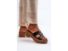 Zazoo 40412 kožené elegantní dámské žabky s zlatým ozdobou Černé 5