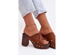 Dámské sandály na podpatku se zlatými přezkami camel Nerelle 7