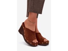 Dámské sandály na platformě z imitace semiše zlaté spony camel Norvia 1