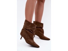 Přezkové kotníkové boty typu slouchy na podpatku khaki Loralia 1
