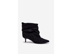 Černé slip-on kozačky typu slouchy na podpatku Loralia 5