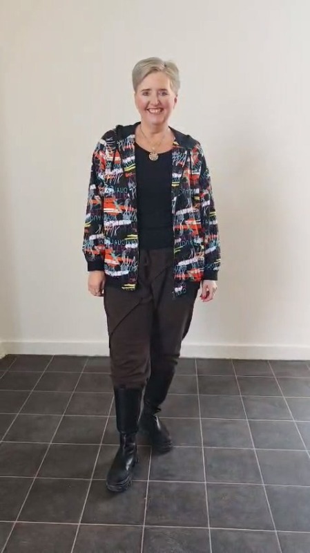 Barevná Bundička - Oděvy Bundy, kabáty, kardigany