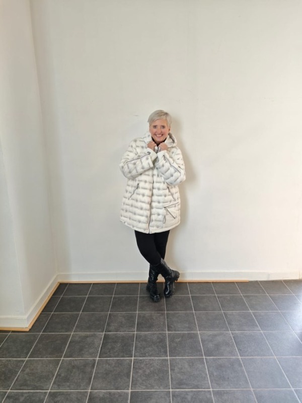 Sněhulka Bunda - Oděvy Bundy, kabáty, kardigany