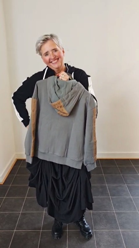 Ave Mikina - Oděvy Tuniky, mikiny, svetry