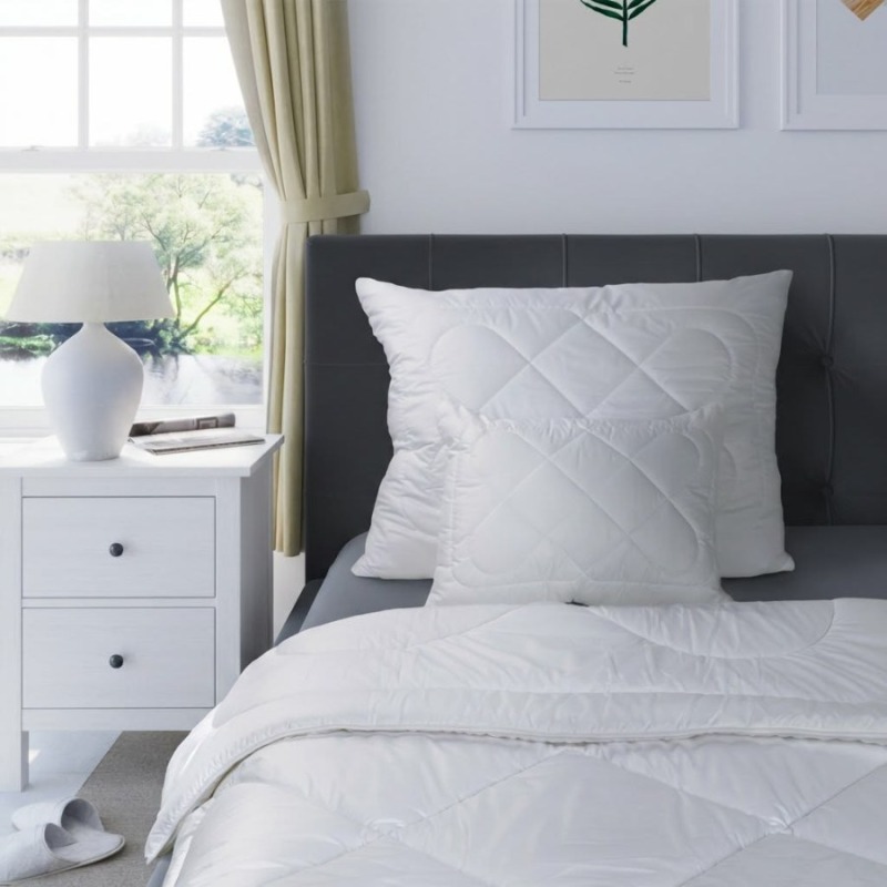 Přikrývka 135x220 - Přikrývky a&nbsp;polštáře Přikrývky Přikrývka z&nbsp;dutého vlákna