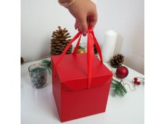 Dárková krabička 15 cm - červená 8