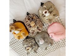 Dětský batůžek s&nbsp;vyjímatelným plyšákem - žirafa 6