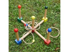 Dřevěná hra házení kroužků