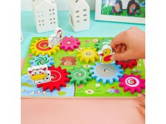 Dřevěná hračka s&nbsp;ozubenými kolečky se zvířátky 5