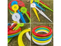 Hra házení kroužků s&nbsp;kolíky do země 5