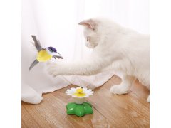 Hračka pro kočky - létající kolibřík