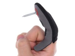 Magnetický návlek na prst pro usnadnění montáže