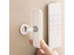 Nalepovací magnetický držák 9